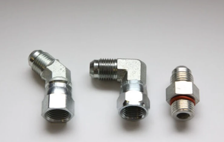 1/4-9/16-18 90 Degree Elbow